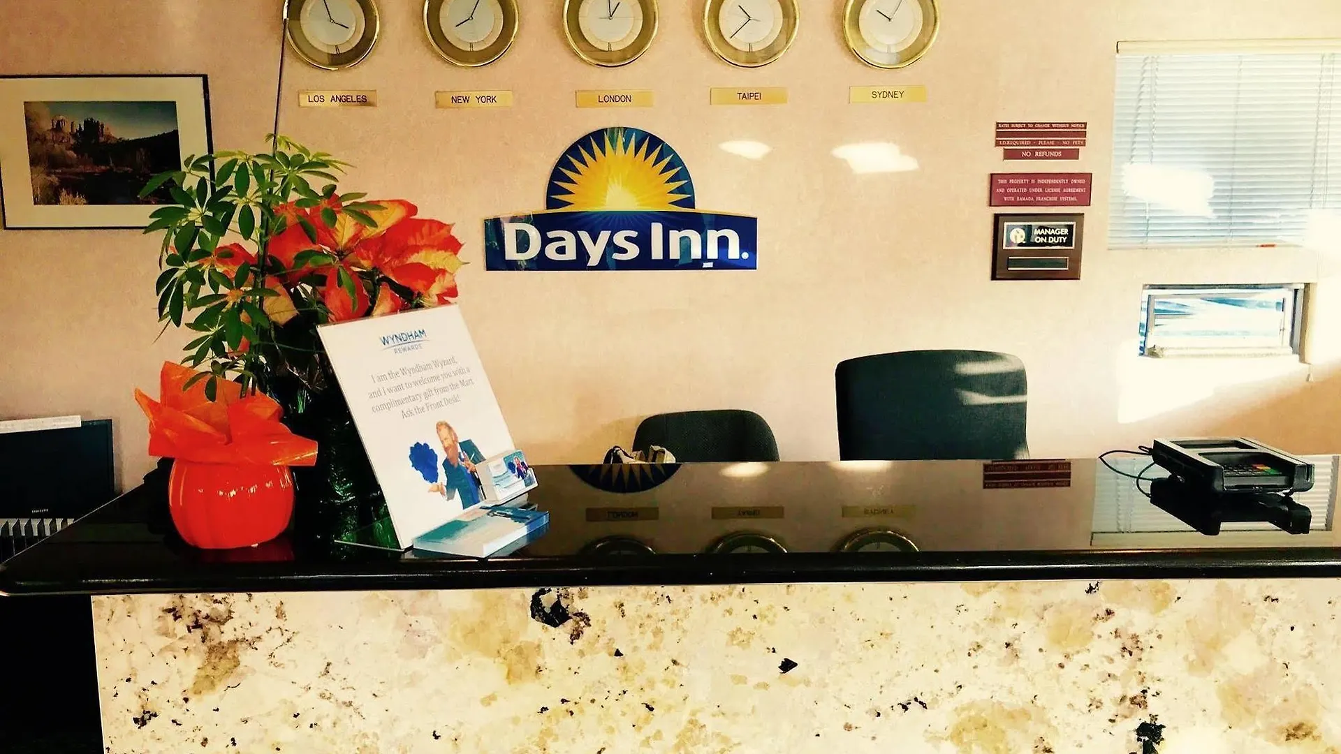 Days Inn By Wyndham Anaheim Near The Park 2*,