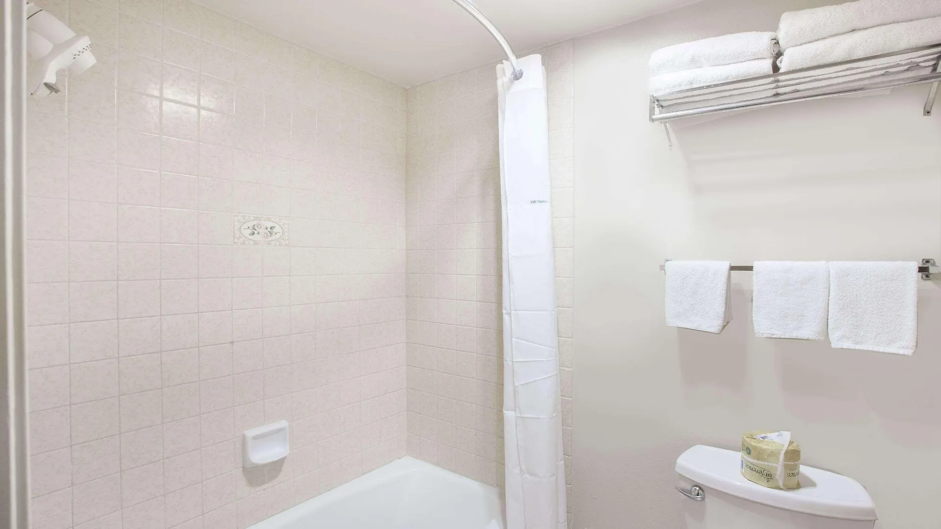 Days Inn By Wyndham Anaheim Near The Park 2*,