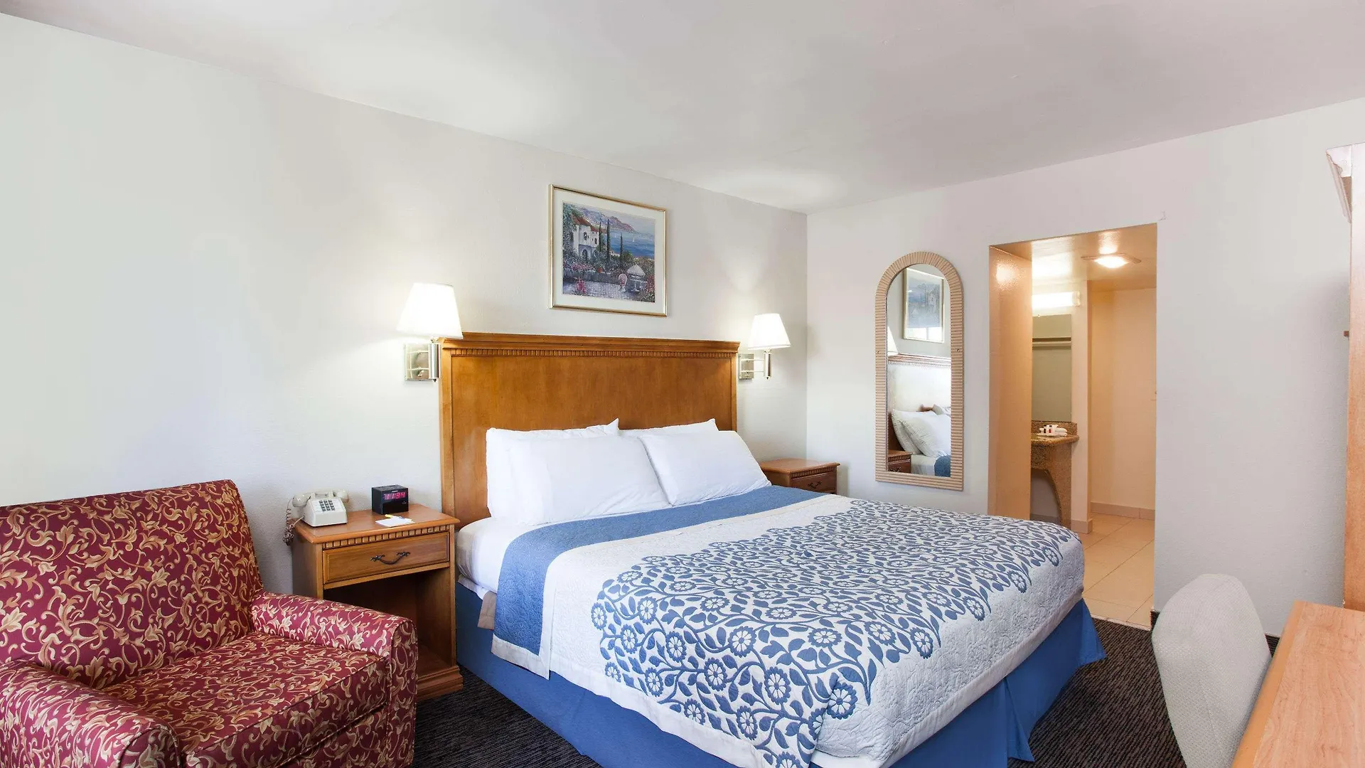 Days Inn By Wyndham Anaheim Near The Park Hotel