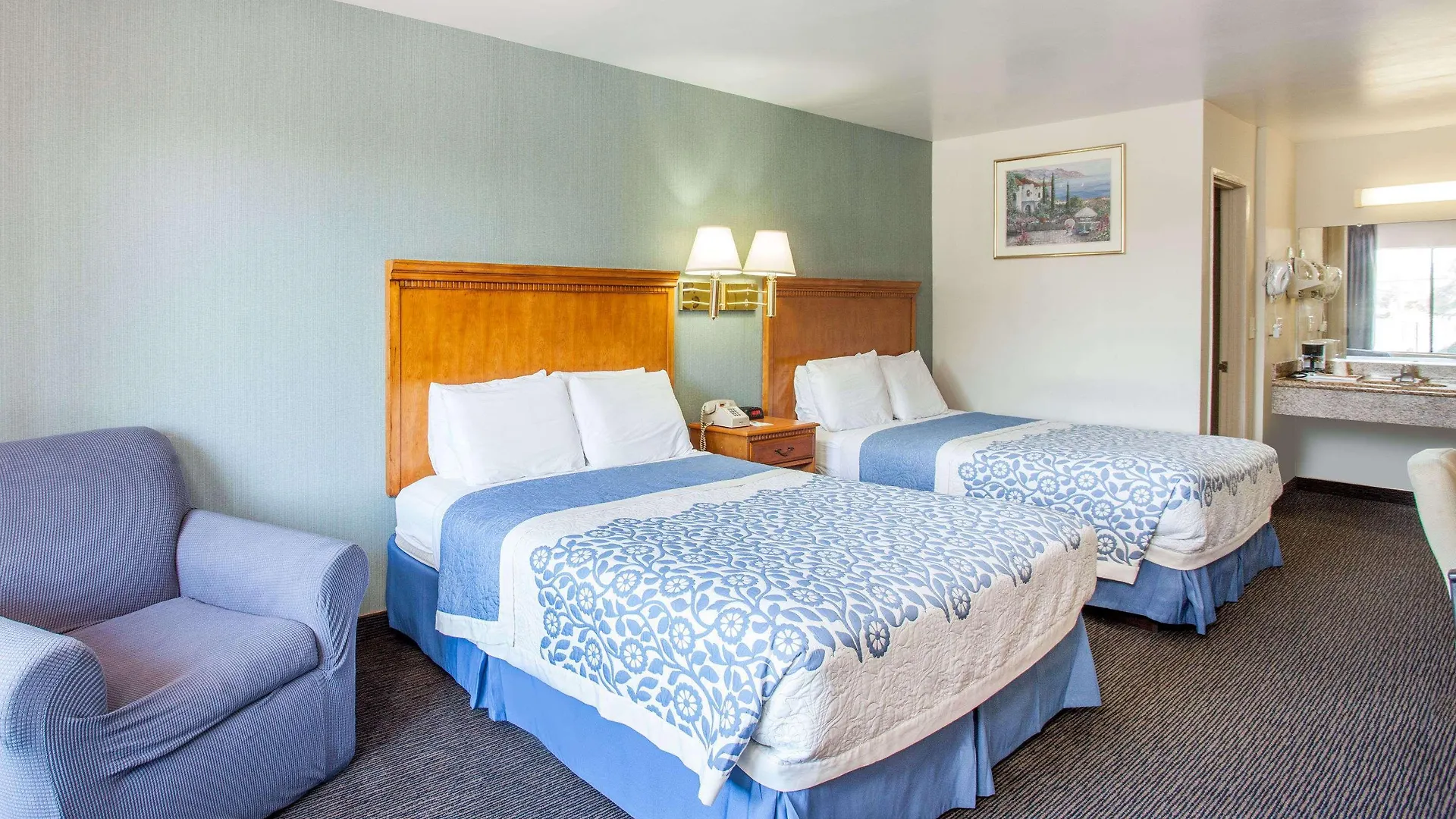 Days Inn By Wyndham Anaheim Near The Park Hotel