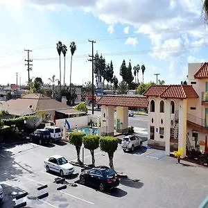 Hotel Days Inn By Wyndham Anaheim Near The Park