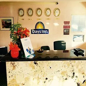 Days Inn By Wyndham Anaheim Near The Park 2*,  United States