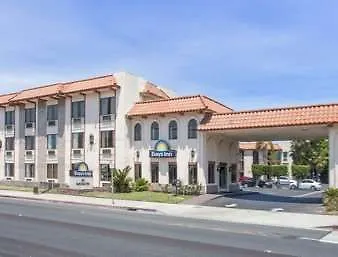 Days Inn By Wyndham Anaheim Near The Park