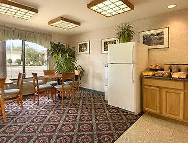 Days Inn By Wyndham Anaheim Near The Park Hotel